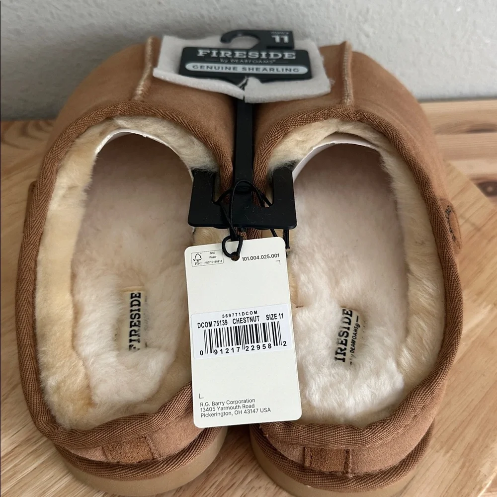 Fireside by Dearfoam’s Men's Grafton Genuine Shearling Clog With Taping Slippers